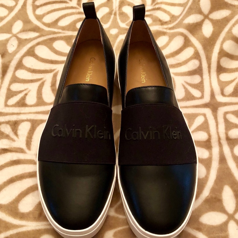 NEW Calvin Klein Black & White Platform Sneaker